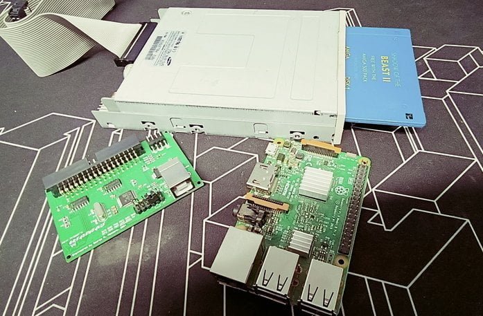 Amiga 1200 With Raspberry Pi and Greaseweazle Floppy Adapter