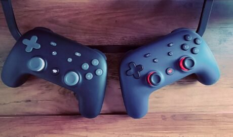 Google Stadia controllers